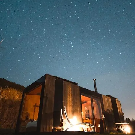 Bleu Minuit L'arche Lodge